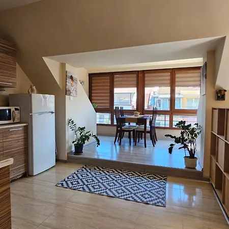 Apartament уютно студио до центъра на *