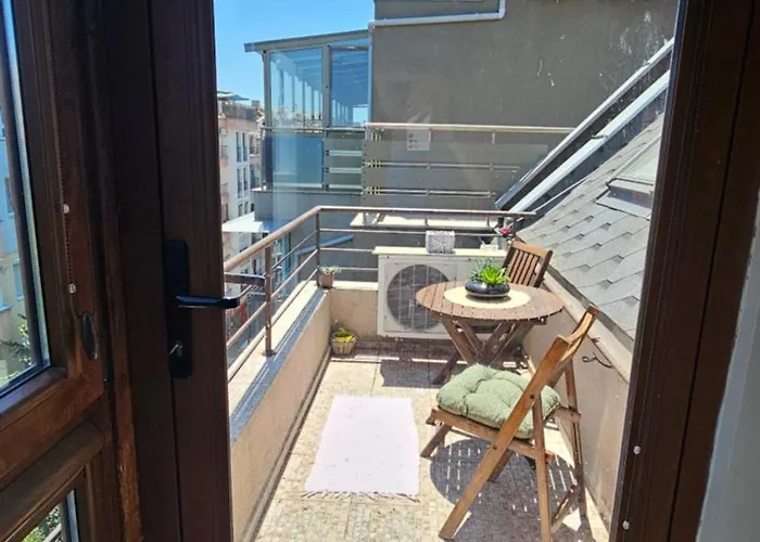 уютно студио до центъра на Apartament *