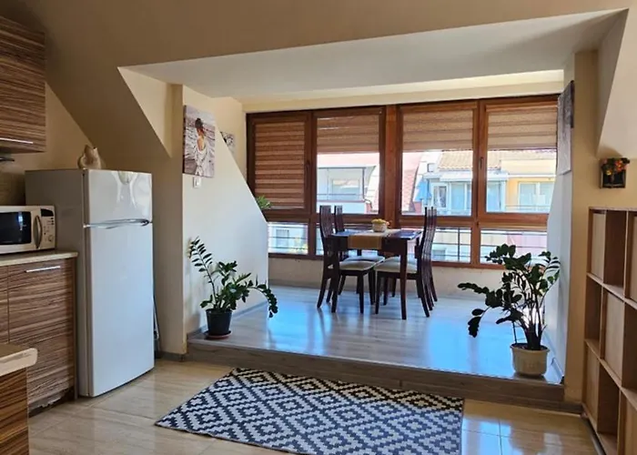 Apartament уютно студио до центъра на *